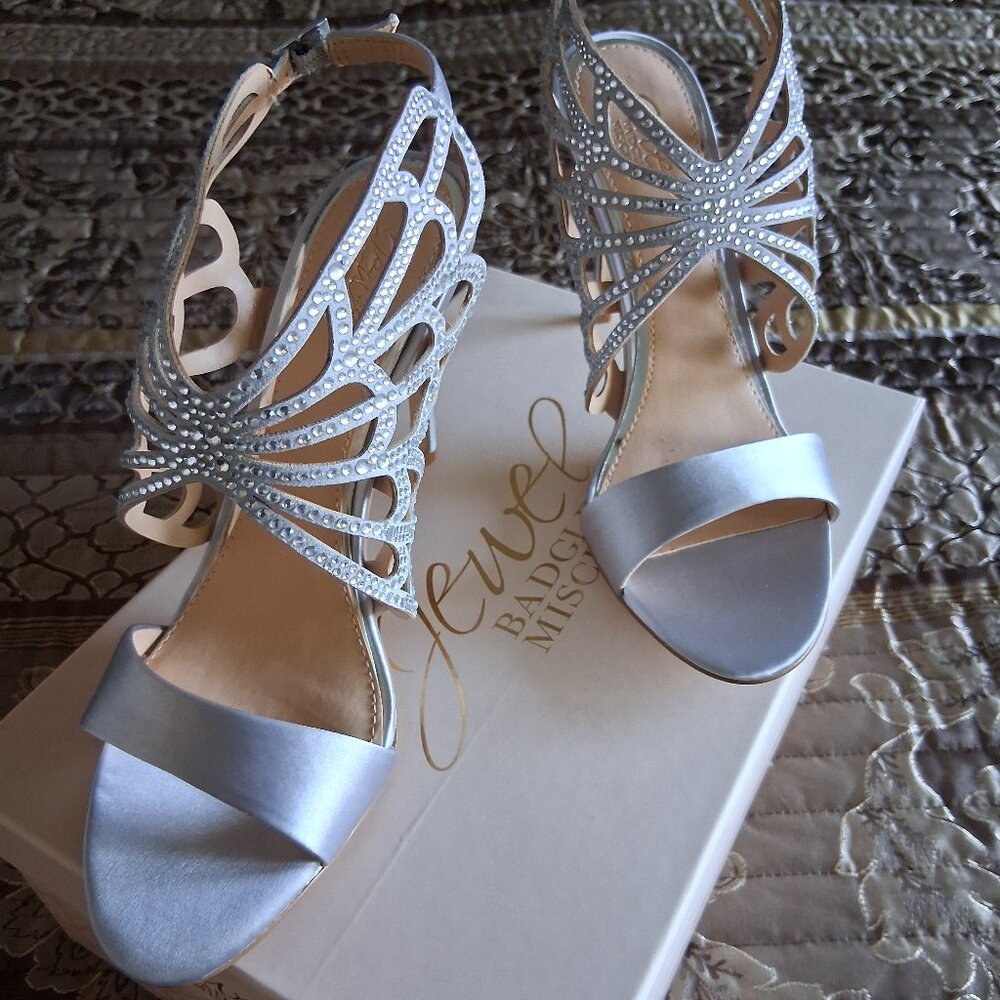 High-hill Shoes Night Out, Wedding, Silver color with jewels on 'wings',Size 7.5